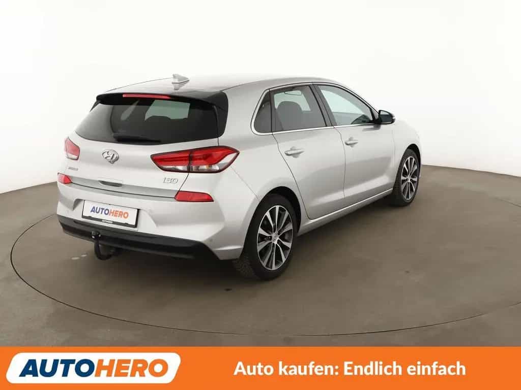 Hyundai i30 1.4 TGDI Intro*NAVI*CAM*AHK*PDC*SHZ*TEMPO* 01/2017-photo-5