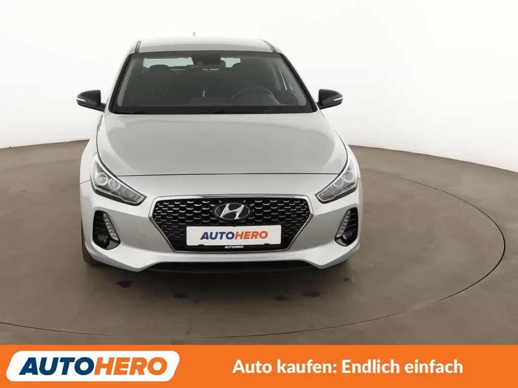 Hyundai i30 1.4 TGDI Intro*NAVI*CAM*AHK*PDC*SHZ*TEMPO* 01/2017-photo-8