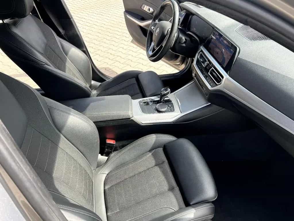 BMW 320 d Touring *LED Navi Leder ACC Standh. AHK SHZ 07/2020-photo-21