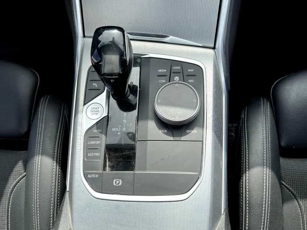 BMW 320 d Touring *LED Navi Leder ACC Standh. AHK SHZ 07/2020-photo-23