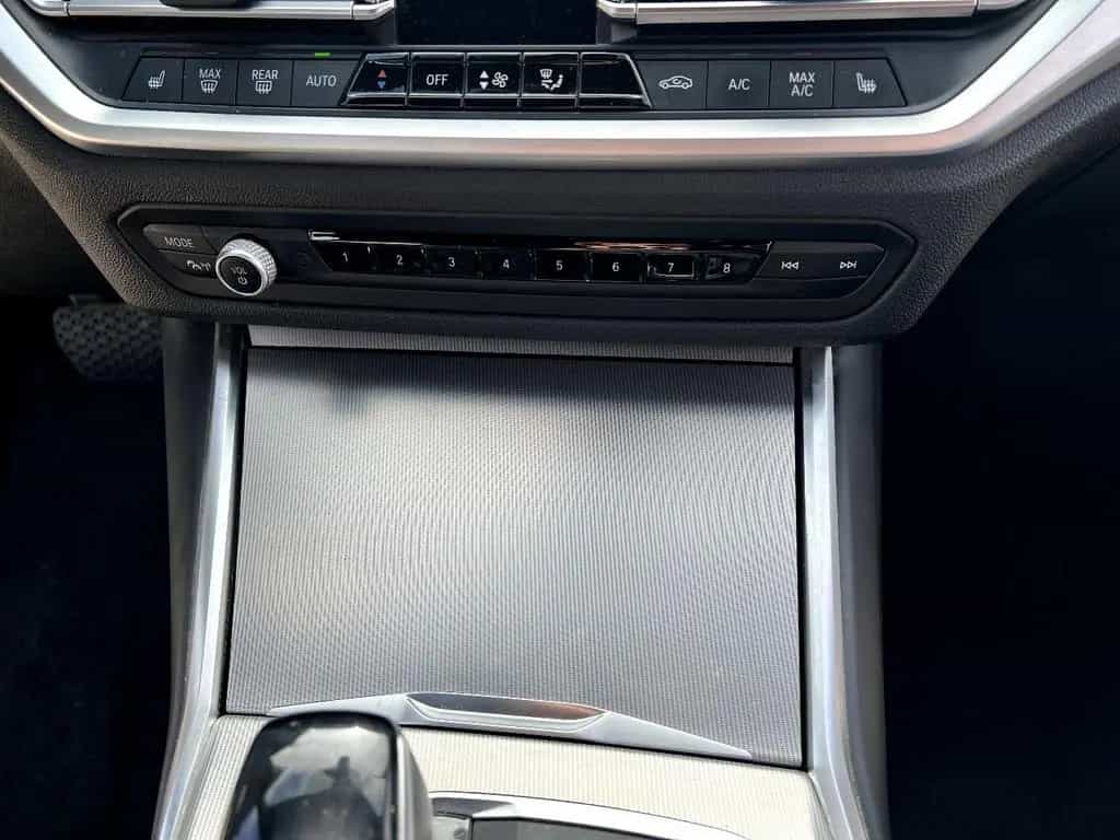 BMW 320 d Touring *LED Navi Leder ACC Standh. AHK SHZ 07/2020-photo-24