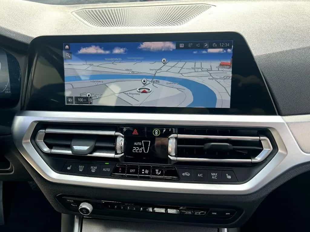 BMW 320 d Touring *LED Navi Leder ACC Standh. AHK SHZ 07/2020-photo-25