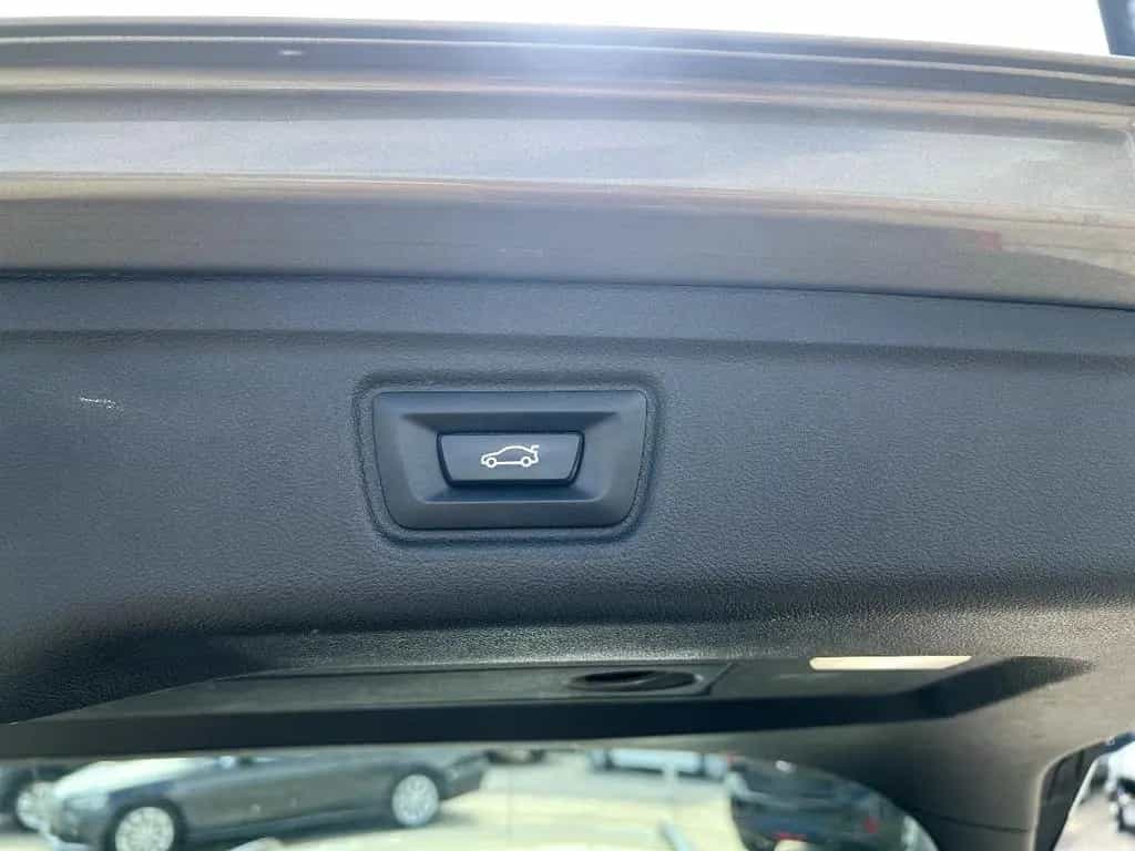 BMW 320 d Touring *LED Navi Leder ACC Standh. AHK SHZ 07/2020-photo-7