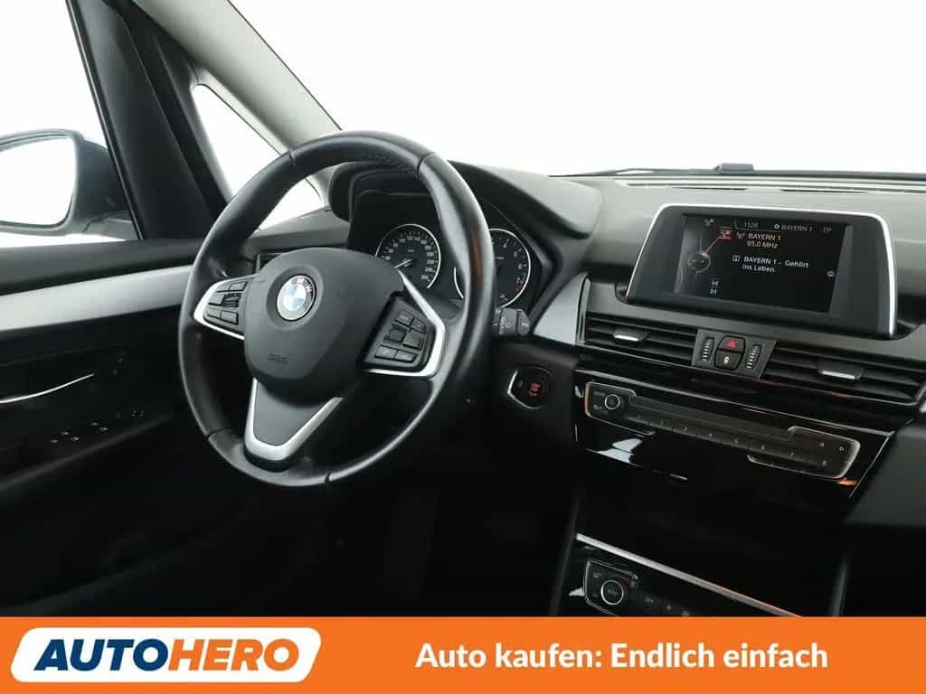 BMW 2 Series 220i Gran Tourer Advantage Aut.*NAV*LED*TEMP*CAM 07/2017-photo-12