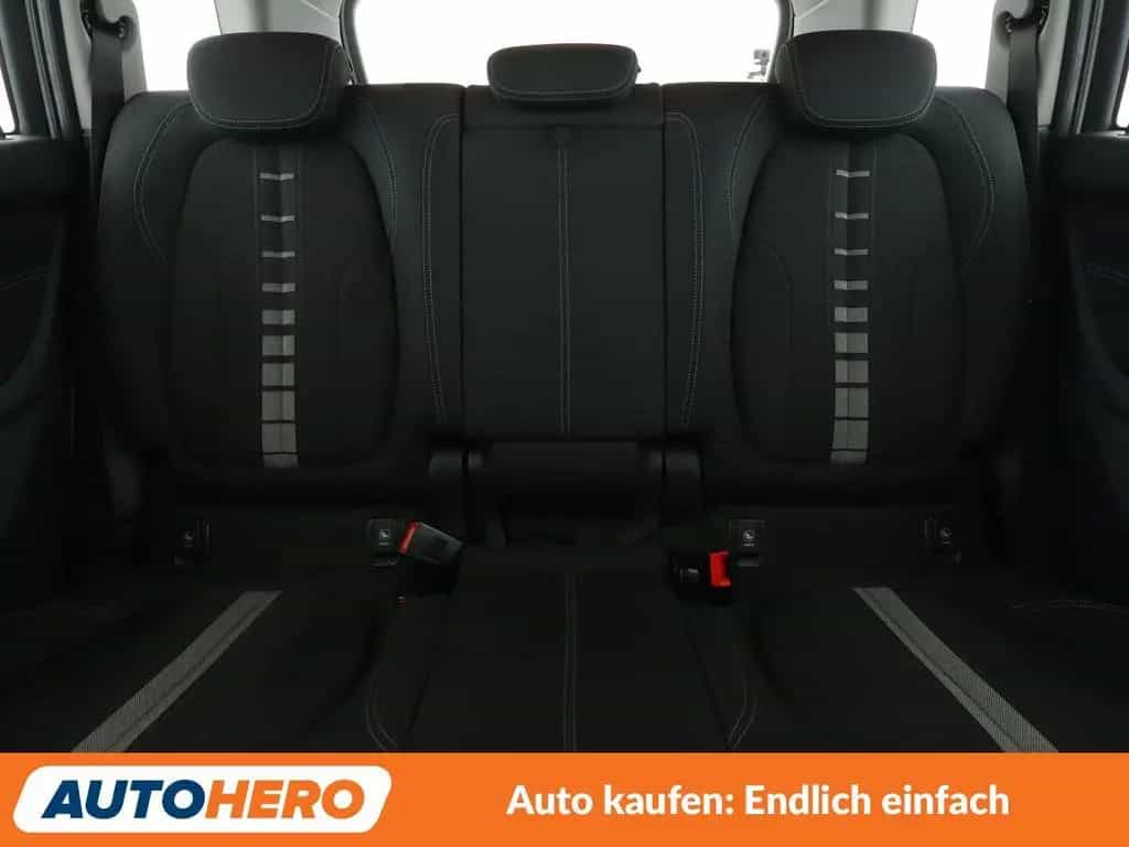 BMW 2 Series 220i Gran Tourer Advantage Aut.*NAV*LED*TEMP*CAM 07/2017-photo-15