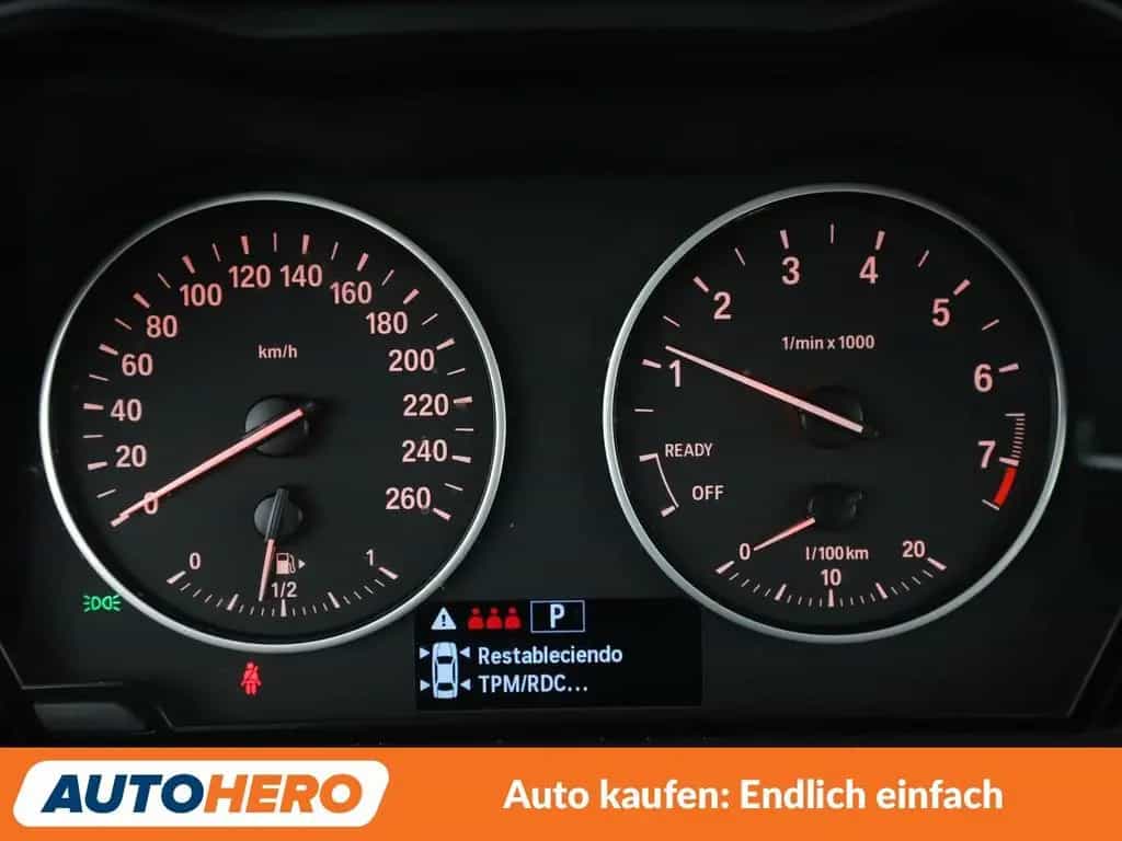 BMW 2 Series 220i Gran Tourer Advantage Aut.*NAV*LED*TEMP*CAM 07/2017-photo-19