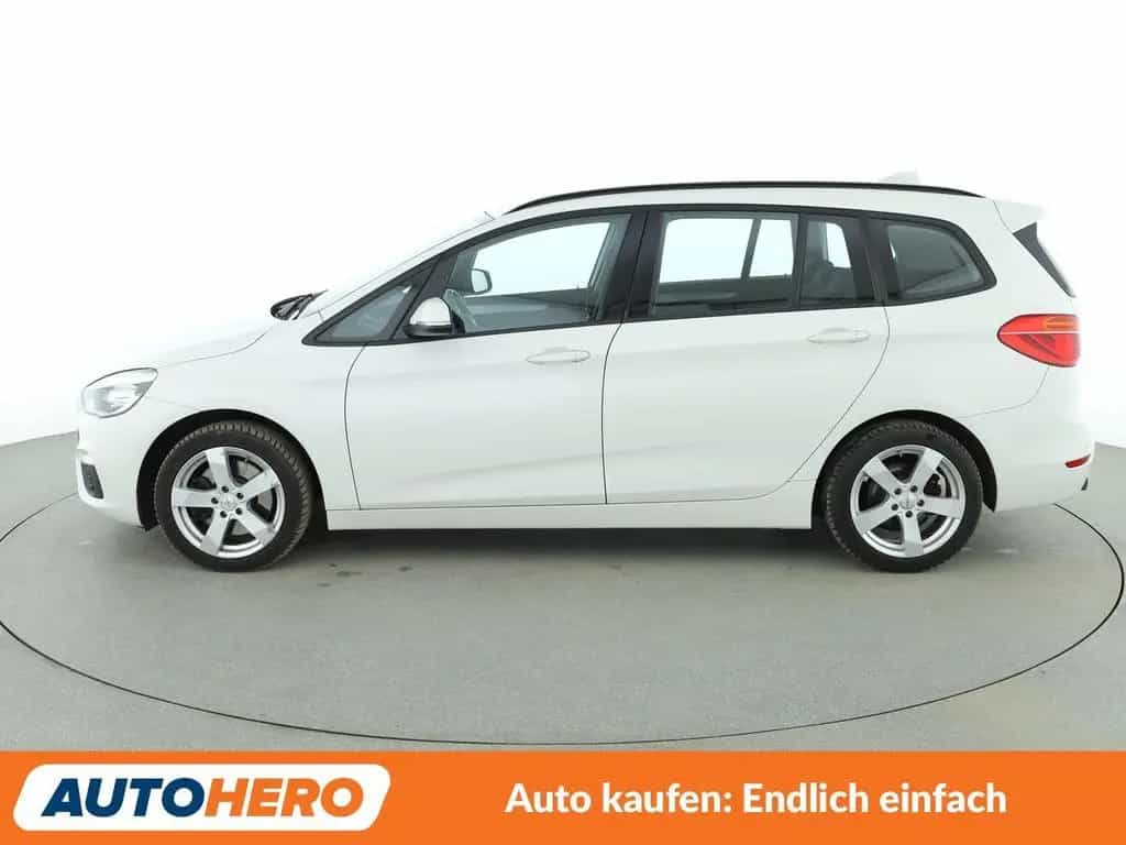 BMW 2 Series 220i Gran Tourer Advantage Aut.*NAV*LED*TEMP*CAM 07/2017-photo-2