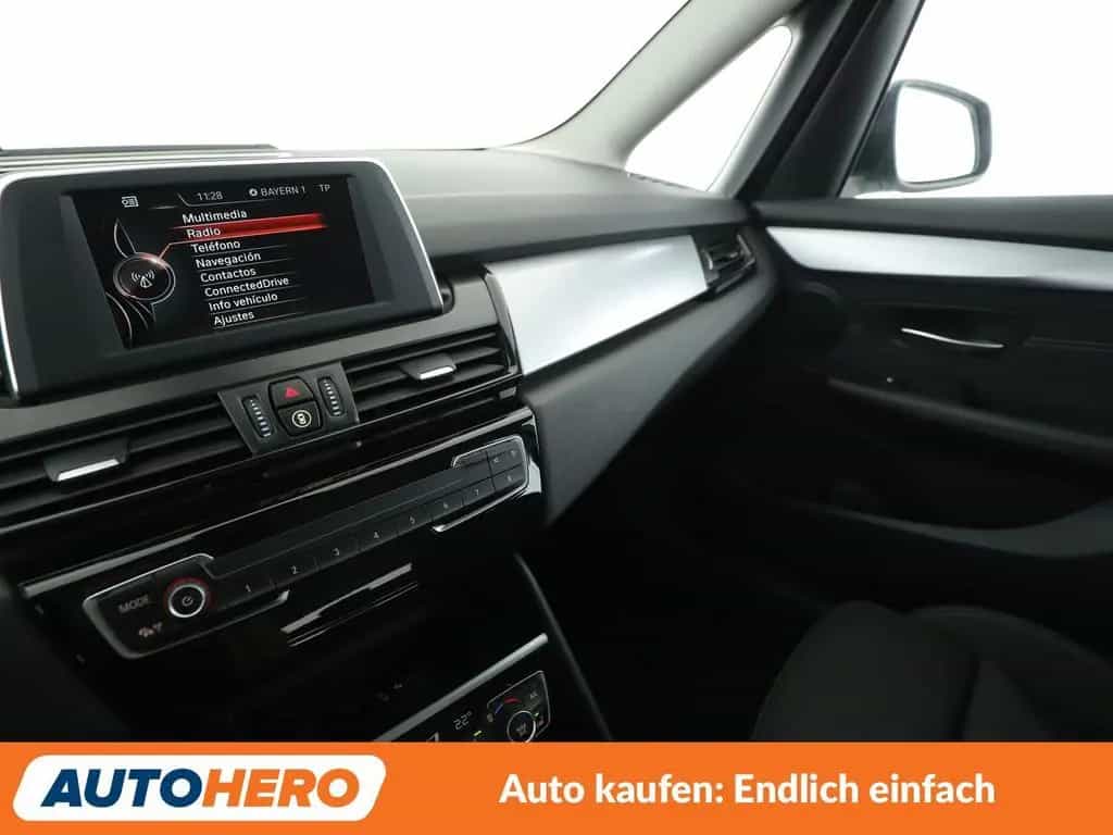 BMW 2 Series 220i Gran Tourer Advantage Aut.*NAV*LED*TEMP*CAM 07/2017-photo-28