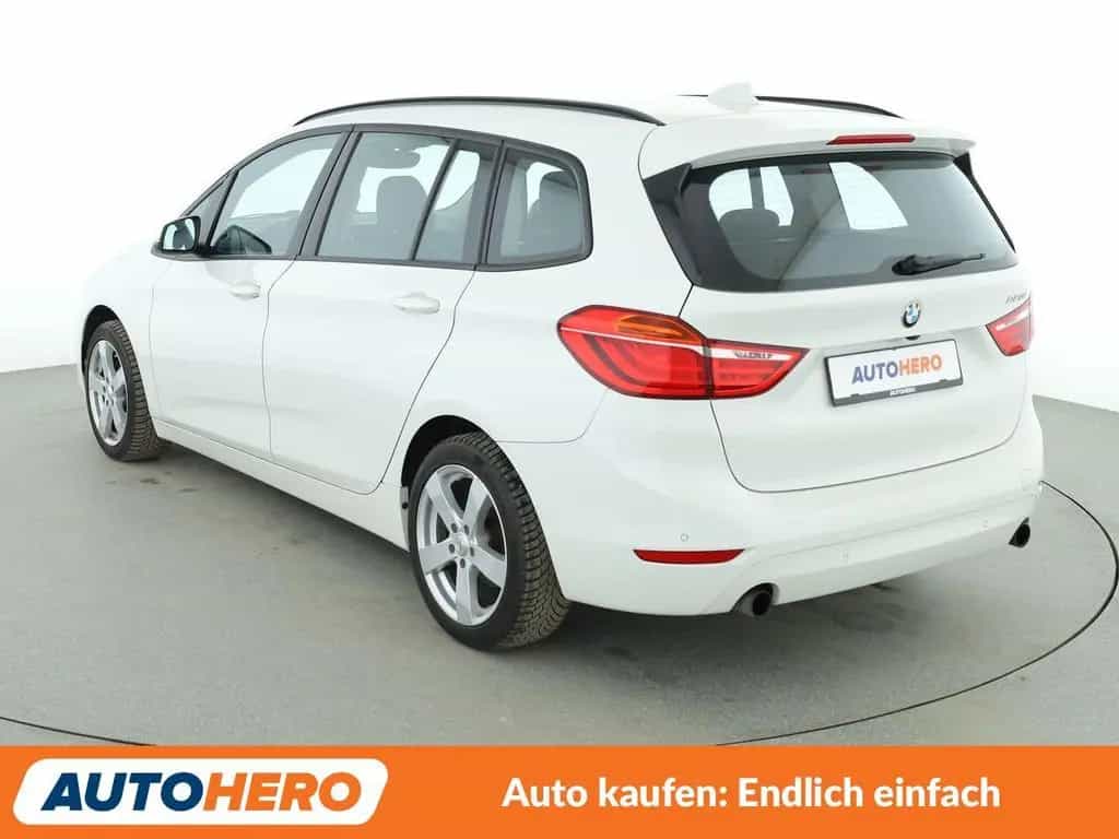 BMW 2 Series 220i Gran Tourer Advantage Aut.*NAV*LED*TEMP*CAM 07/2017-photo-3