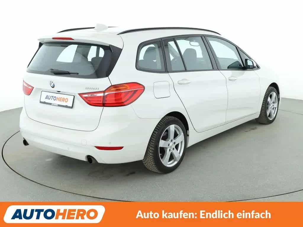 BMW 2 Series 220i Gran Tourer Advantage Aut.*NAV*LED*TEMP*CAM 07/2017-photo-5