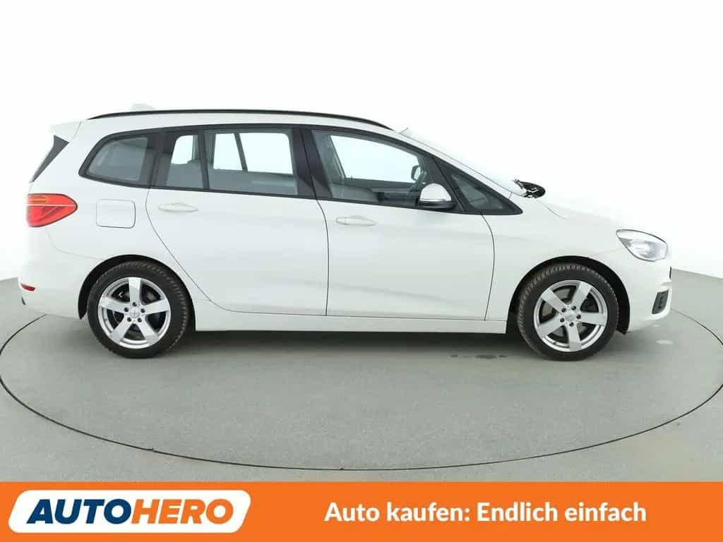 BMW 2 Series 220i Gran Tourer Advantage Aut.*NAV*LED*TEMP*CAM 07/2017-photo-6