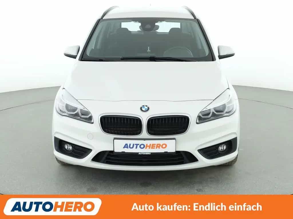 BMW 2 Series 220i Gran Tourer Advantage Aut.*NAV*LED*TEMP*CAM 07/2017-photo-8