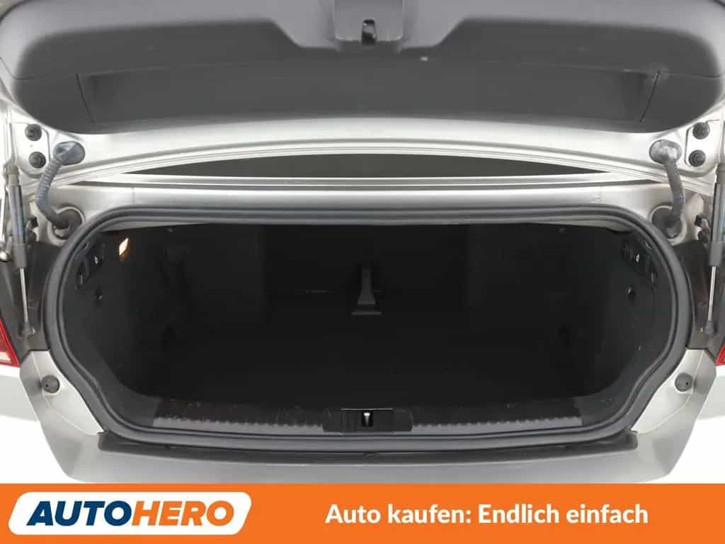 Volkswagen Golf VI 1.2 TSI Lounge BMT*NAVI*PDC*SHZ*KLIMA* 03/2016-photo-17