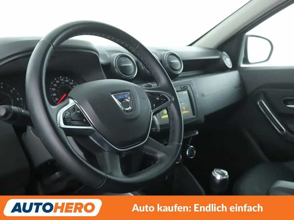 Dacia Duster 1.6 SCe Prestige*NAVI*CAM*PDC*SHZ*AHK* 02/2019-photo-10