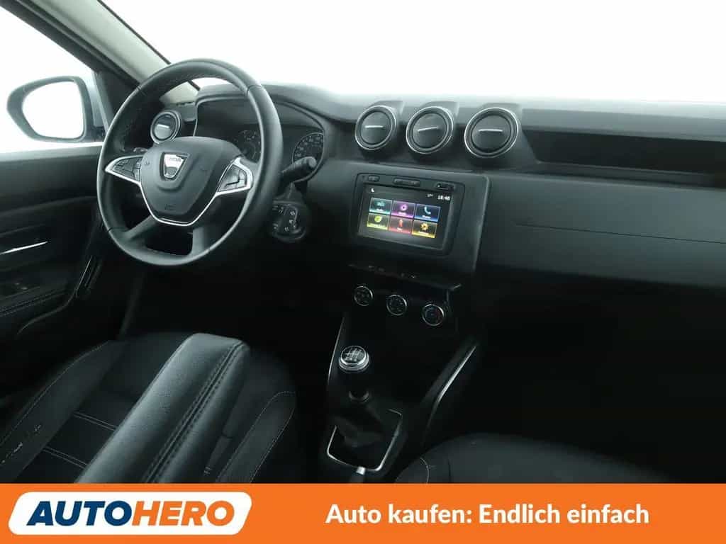 Dacia Duster 1.6 SCe Prestige*NAVI*CAM*PDC*SHZ*AHK* 02/2019-photo-12