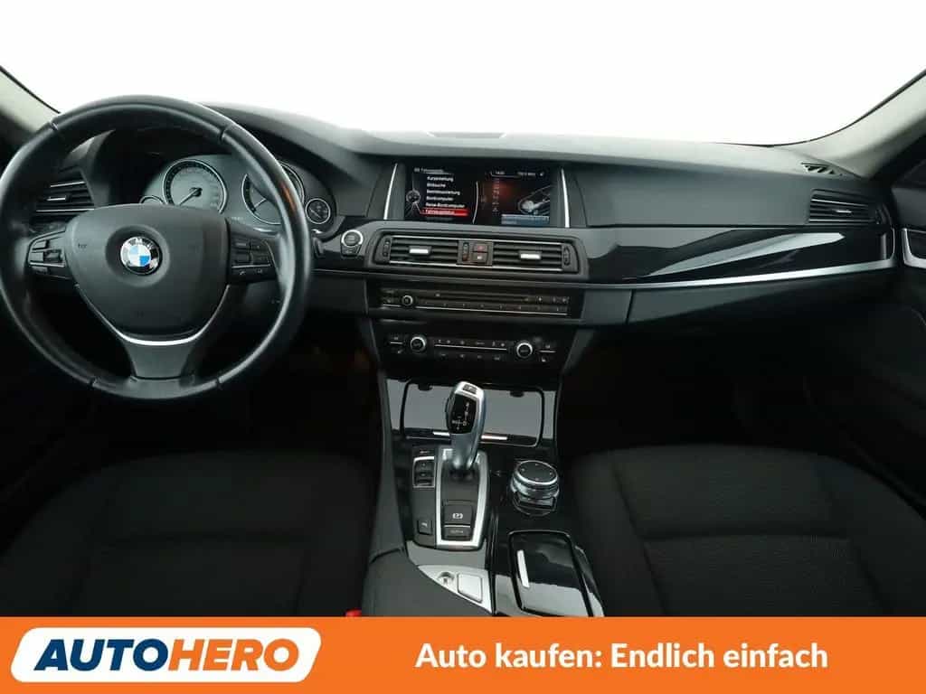 BMW 5 Series 520d Aut.*NAV*XENON*TEMP*PDC*SHZ*ALU*KLIMA* 10/2015-photo-11