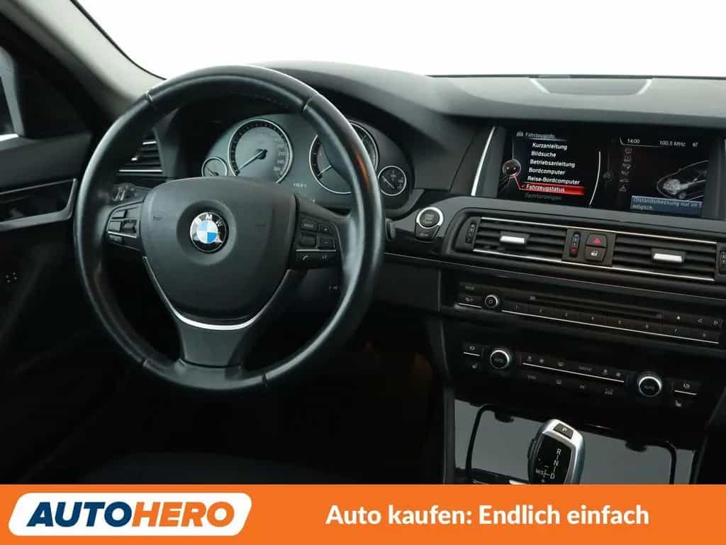 BMW 5 Series 520d Aut.*NAV*XENON*TEMP*PDC*SHZ*ALU*KLIMA* 10/2015-photo-12