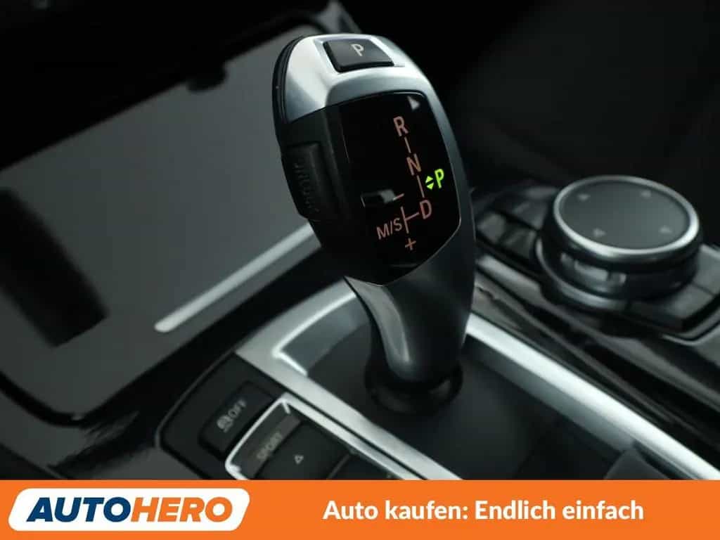 BMW 5 Series 520d Aut.*NAV*XENON*TEMP*PDC*SHZ*ALU*KLIMA* 10/2015-photo-25