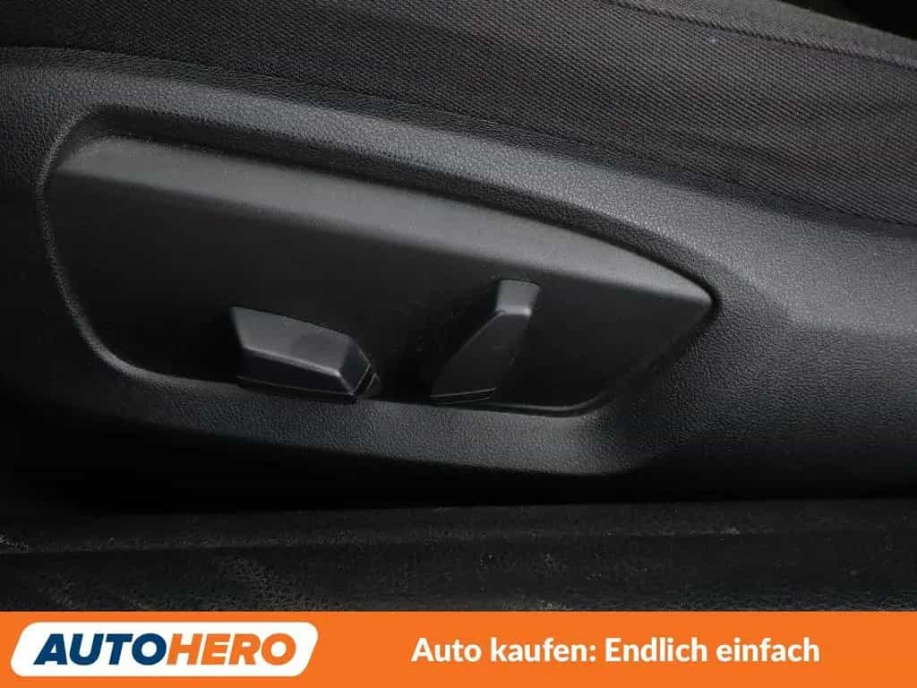 BMW 5 Series 520d Aut.*NAV*XENON*TEMP*PDC*SHZ*ALU*KLIMA* 10/2015-photo-30