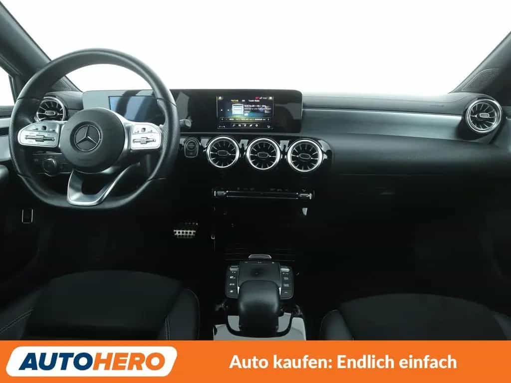 Mercedes-Benz A-Class Limousine A 180 Edition 2020 AMG Line 02/2021-photo-11