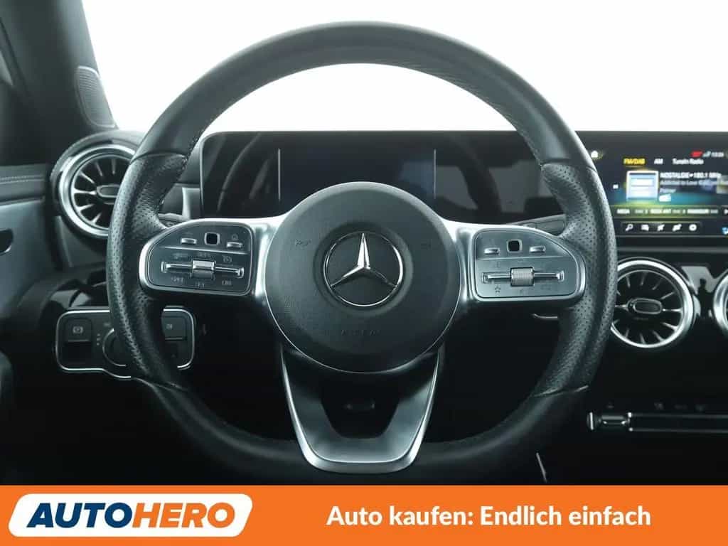 Mercedes-Benz A-Class Limousine A 180 Edition 2020 AMG Line 02/2021-photo-18