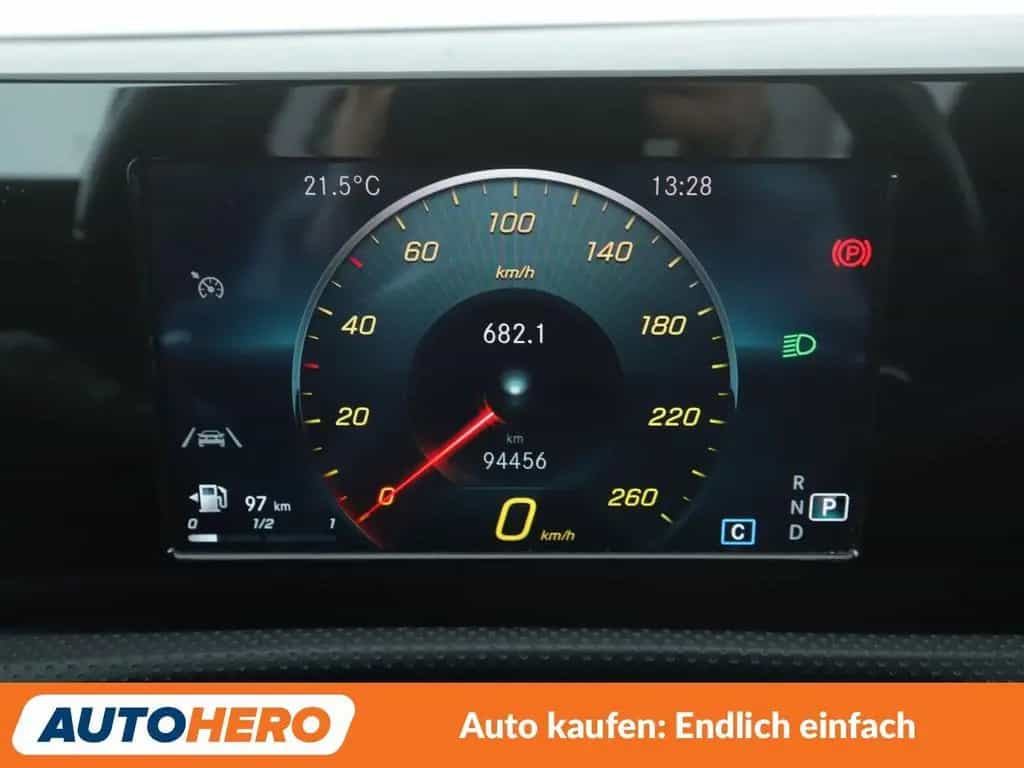 Mercedes-Benz A-Class Limousine A 180 Edition 2020 AMG Line 02/2021-photo-19