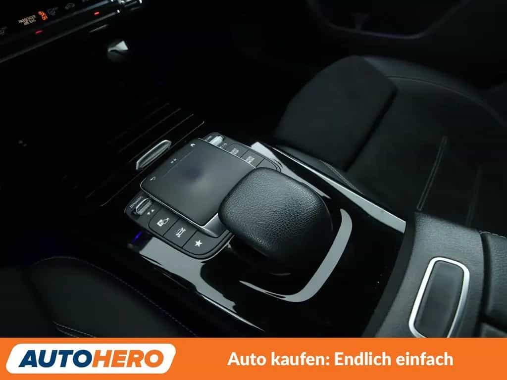 Mercedes-Benz A-Class Limousine A 180 Edition 2020 AMG Line 02/2021-photo-24