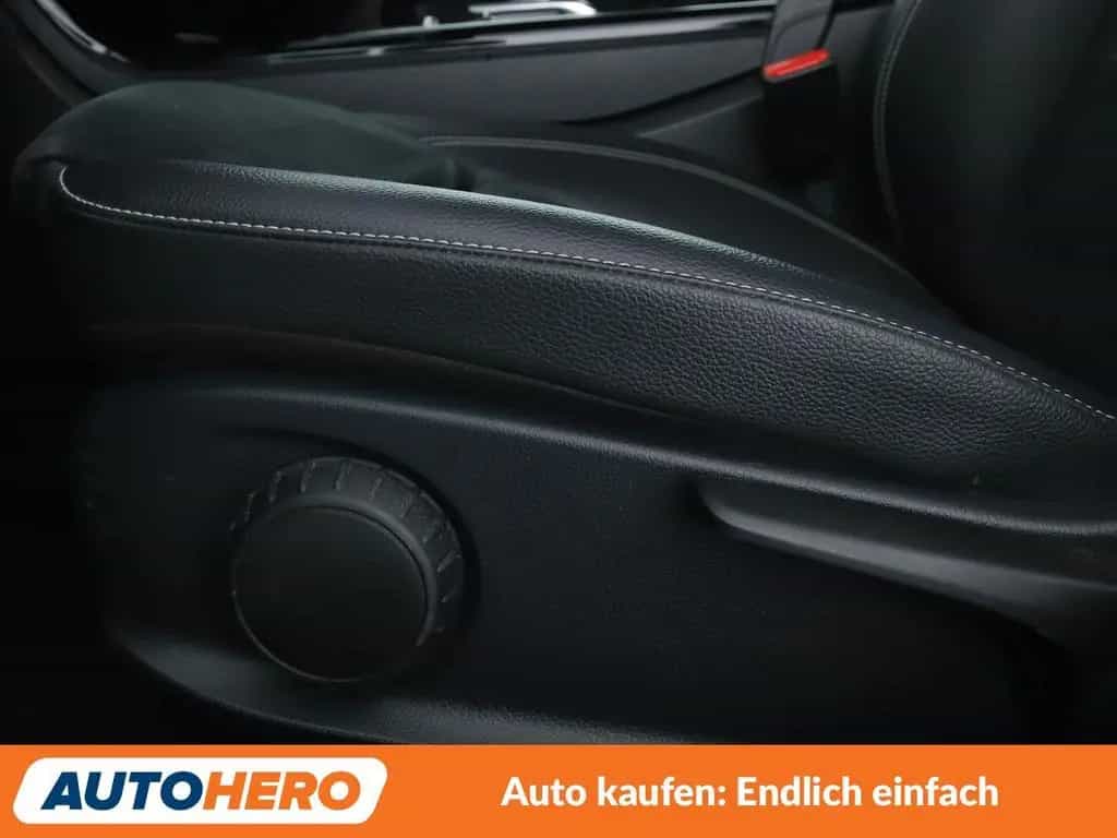 Mercedes-Benz A-Class Limousine A 180 Edition 2020 AMG Line 02/2021-photo-28