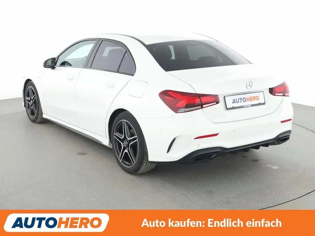 Mercedes-Benz A-Class Limousine A 180 Edition 2020 AMG Line 02/2021-photo-3