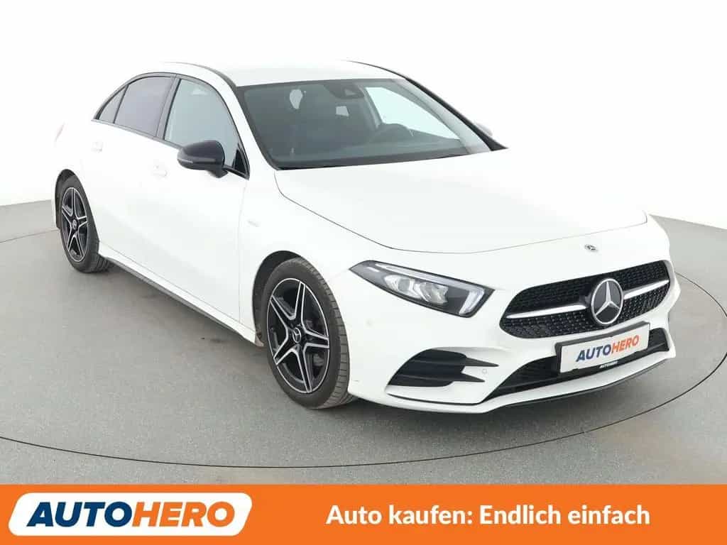 Mercedes-Benz A-Class Limousine A 180 Edition 2020 AMG Line 02/2021-photo-7