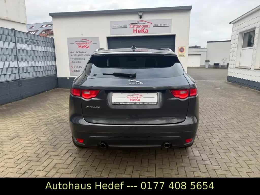 Jaguar F-Pace F-PACE Portfolio AWD - PANAROMA - LEDER 06/2018-photo-4