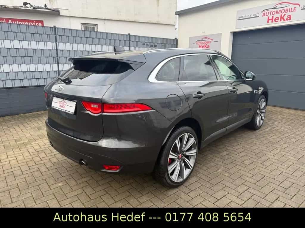 Jaguar F-Pace F-PACE Portfolio AWD - PANAROMA - LEDER 06/2018-photo-5