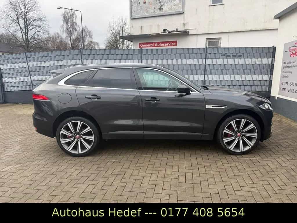 Jaguar F-Pace F-PACE Portfolio AWD - PANAROMA - LEDER 06/2018-photo-6