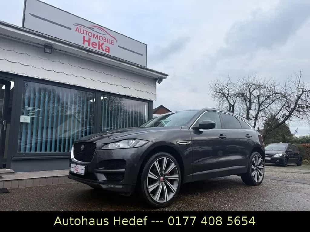 Jaguar F-Pace F-PACE Portfolio AWD - PANAROMA - LEDER 06/2018-photo-7
