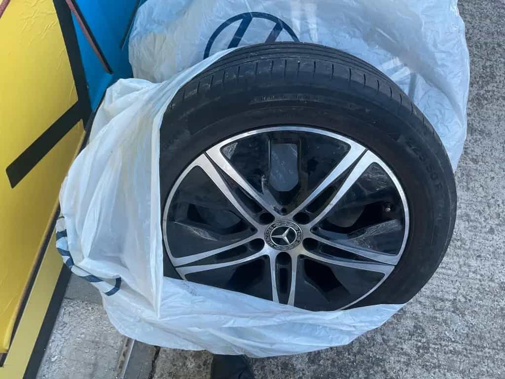 Mercedes-Benz C-Class 200 Exclusive Navi Kamera AHK SHZ PDC 09/2018-photo-28