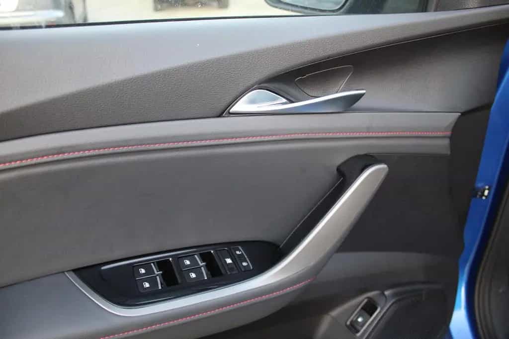 Maxus T60 MAX 2.0 DIESEL Automatik (inkl. AHK) null-photo-10