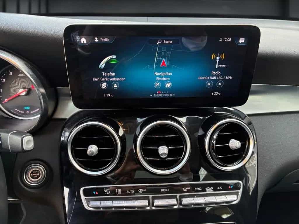 Mercedes-Benz GLC-Class 200 4M MBUX+CarPlay+Totwinkel+KAMERA+PANO 01/2022-photo-6
