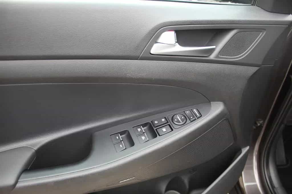 Hyundai TUCSON 1.6 TGDI Premium 2WD Automatik (PANO) 06/2019-photo-9