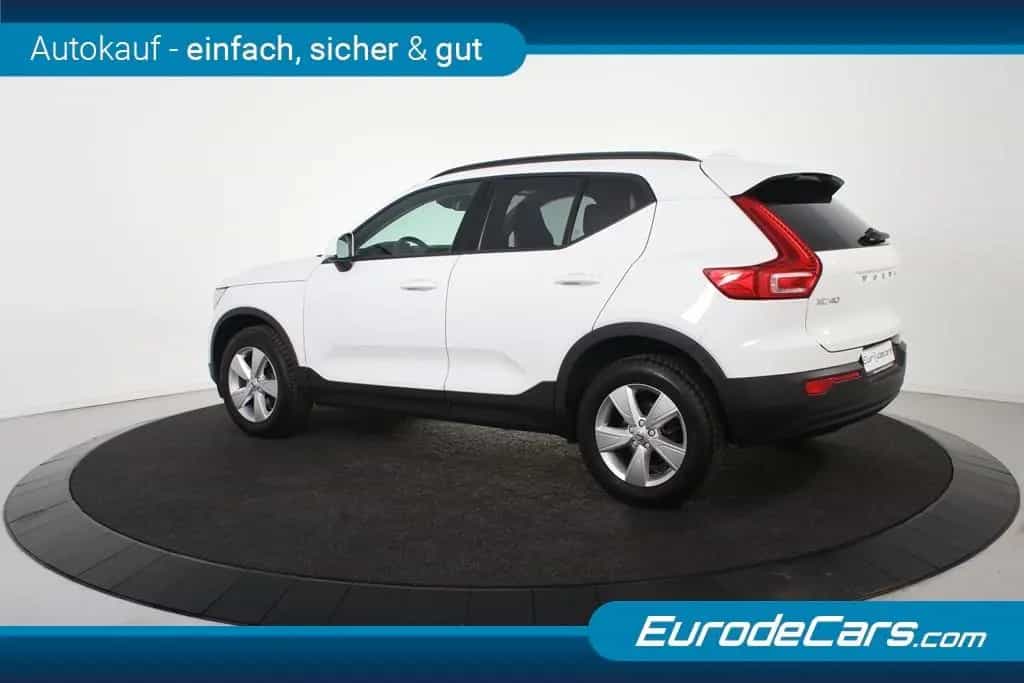 Volvo XC40 T2 Momentum *1.Hand*Navi*Park ass.*AHK* 04/2022-photo-21