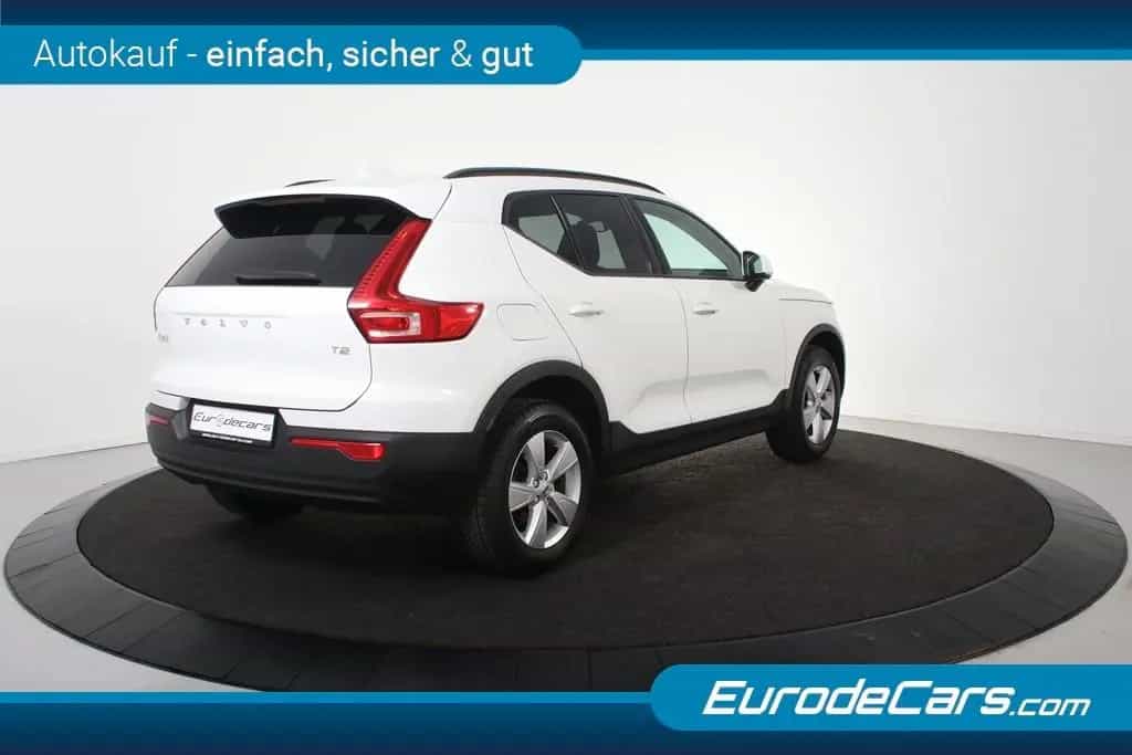 Volvo XC40 T2 Momentum *1.Hand*Navi*Park ass.*AHK* 04/2022-photo-6