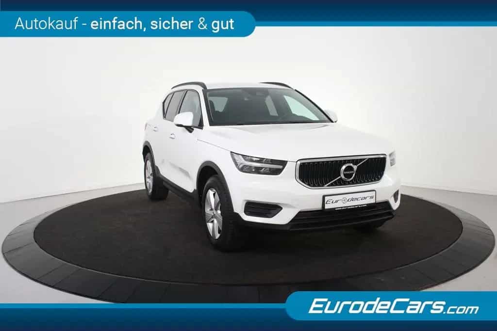 Volvo XC40 T2 Momentum *1.Hand*Navi*Park ass.*AHK* 04/2022-photo-7