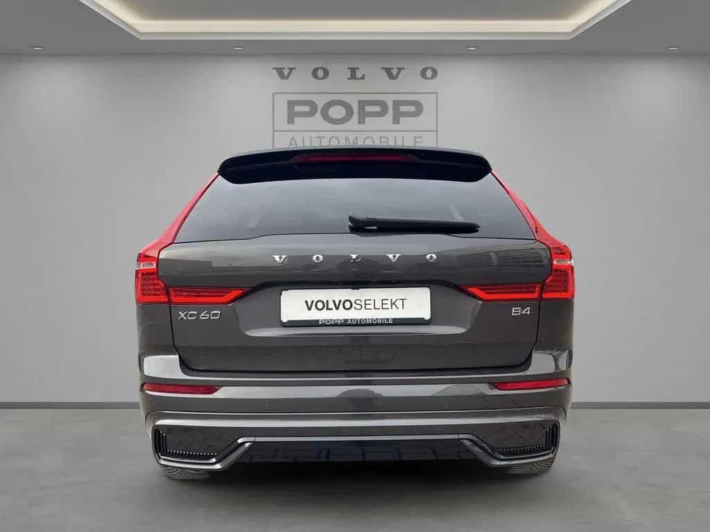 Volvo XC60 B4 FWD Plus Dark 4xSHZ ACC BLIS CAM LHZ H/K 04/2023-photo-4
