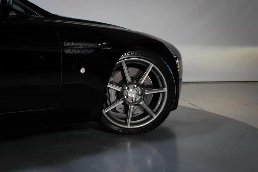 Aston Martin V8 Vantage 4.3 V8 01/2006-photo-13