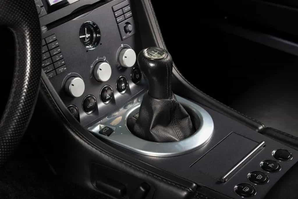 Aston Martin V8 Vantage 4.3 V8 01/2006-photo-31