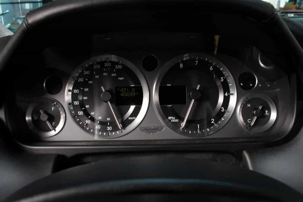 Aston Martin V8 Vantage 4.3 V8 01/2006-photo-33
