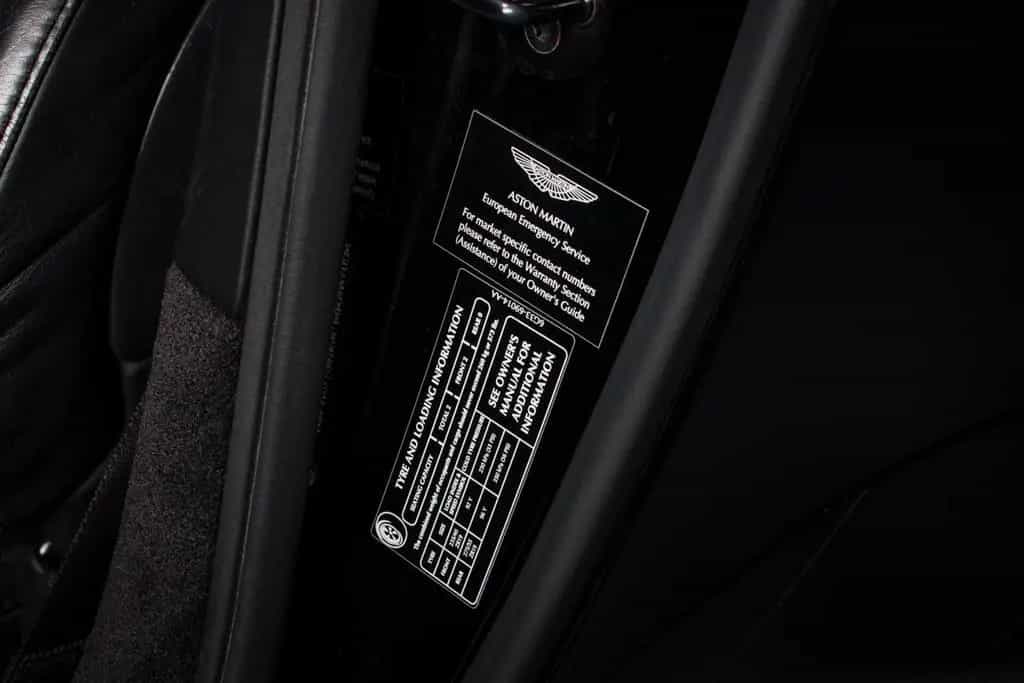 Aston Martin V8 Vantage 4.3 V8 01/2006-photo-36