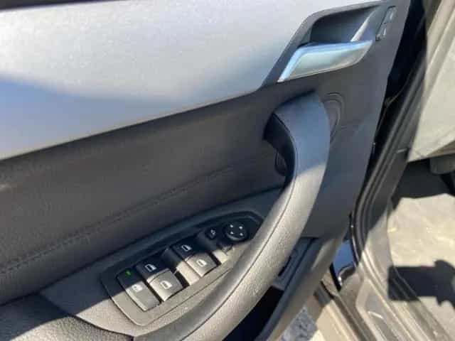 BMW X1 sDrive Automat. Advantage Pano Sitzhzg Navi L 10/2019-photo-17