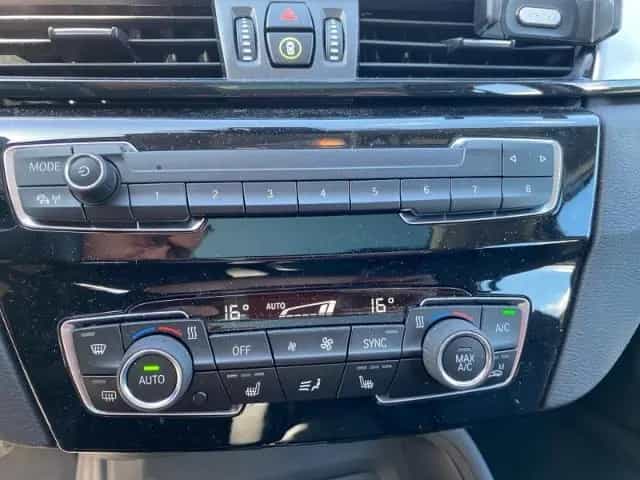 BMW X1 sDrive Automat. Advantage Pano Sitzhzg Navi L 10/2019-photo-19