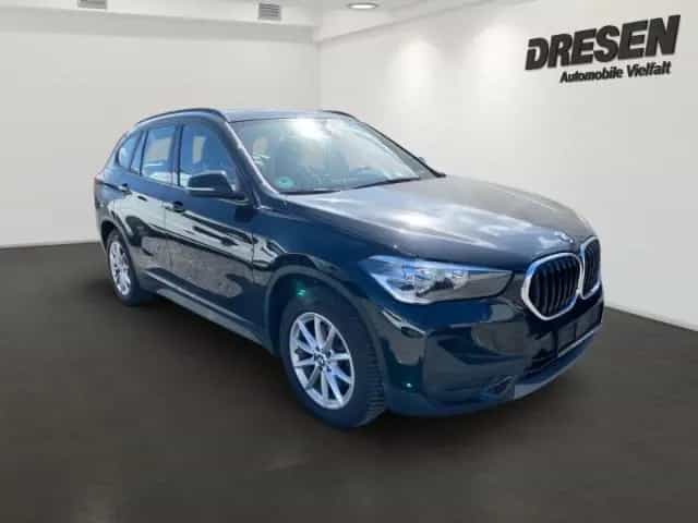 BMW X1 sDrive Automat. Advantage Pano Sitzhzg Navi L 10/2019-photo-2