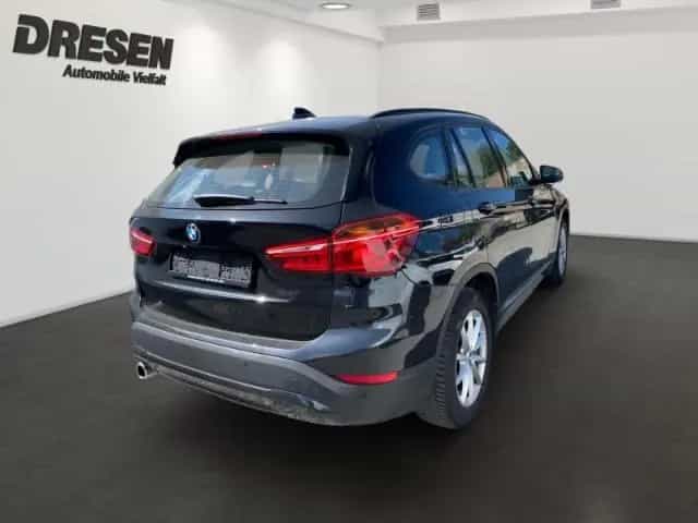 BMW X1 sDrive Automat. Advantage Pano Sitzhzg Navi L 10/2019-photo-3